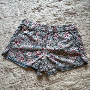 Loft outlet Floral Elastic Waist Women’s Shorts in Gray and Pink size 14